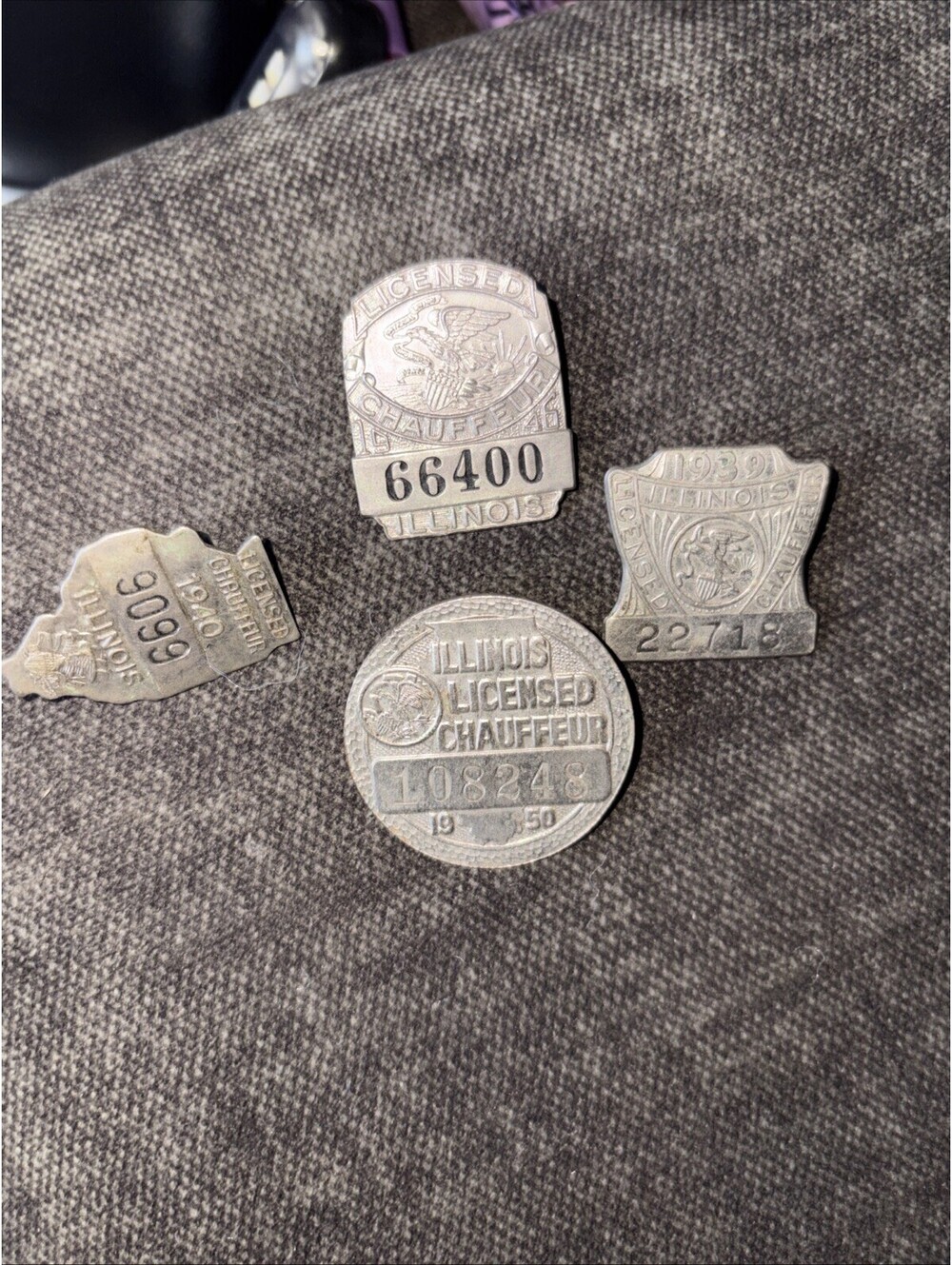 4-lot VTG CHAUFFEUR PINS FOR ILLINOIS 1939 1940 1946 AND 1950